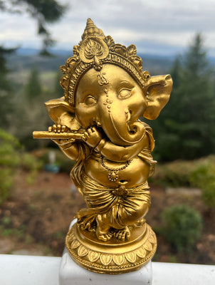 Standing Ganesha With Flute11800