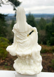 White Resin Kwan Yin/ Quan kinY8071