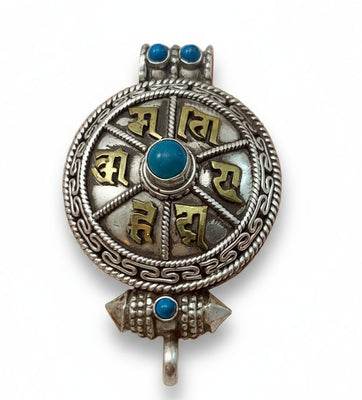 Beautiful Silver Gau