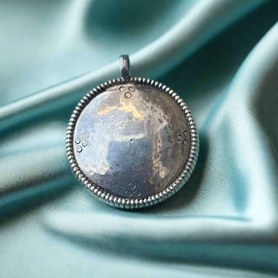 Melong Wisdom Mirror & Long Life Vase